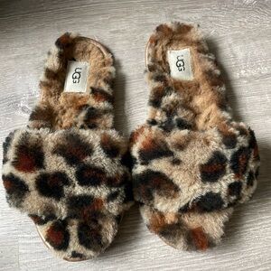 Slippers size 8